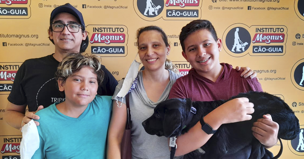 Portal Interna   cão guia um olhar para a vida